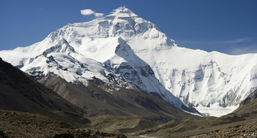 Perch l'Everest  la montagna pi alta del mondo?